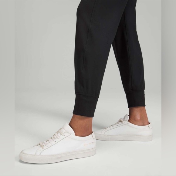 NWT Lululemon Athletica Black Ready to Rulu High-Rise Jogger
Full Length pants - Picture 10 of 16